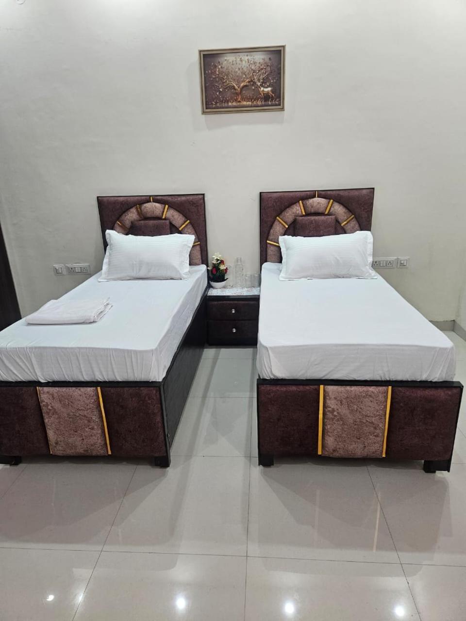 Ashirwaad 249 Bed & Breakfast Greater Noida Luaran gambar